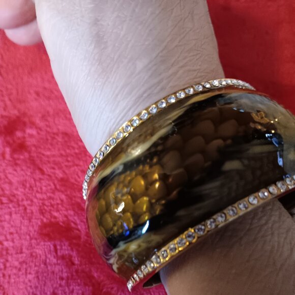 Vintage Wide Snakeskin Pattern Crystals Clamper Bracelet STUNNING!! RARE! - Picture 1 of 4
